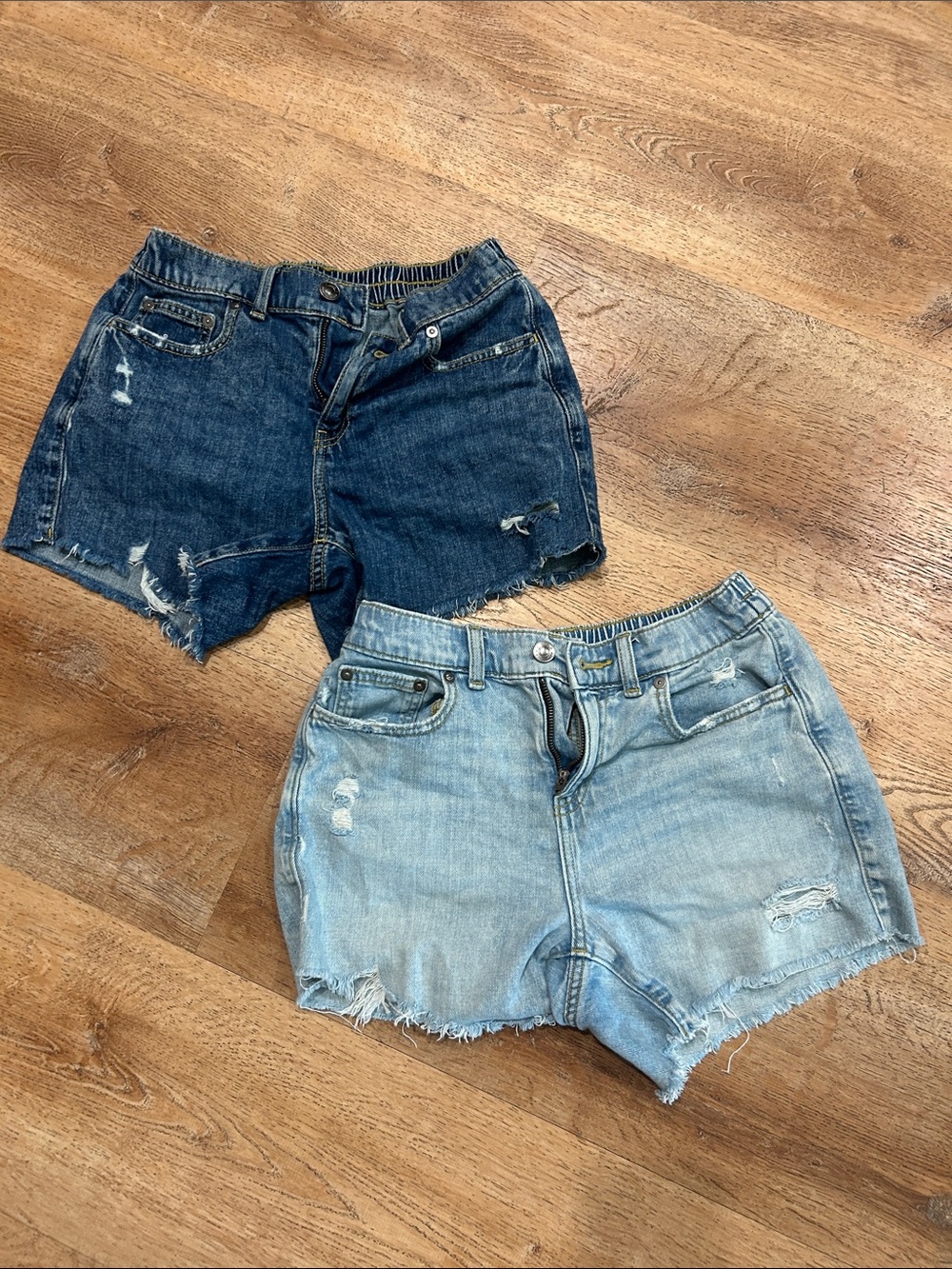 aerie Two-Tone Distressed Denim Shorts - Dark Blue & Light Blue
